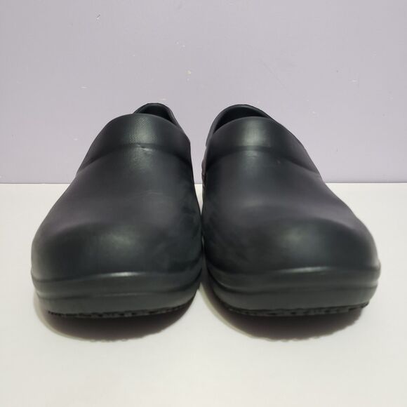 Crocs Black Slip On Comfort  Classic Women's Shoes Sz 8 - Picture 4 of 10
